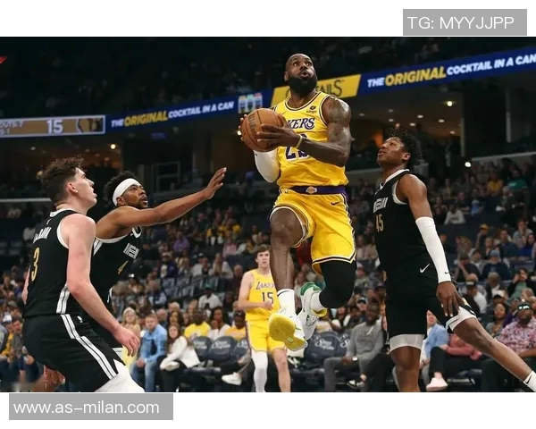 莱夫利称赞浓眉表现超凡能在场上无所不能防守任何对手 莱夫利称赞浓眉表现超凡能在场上无所不能防守任何对手